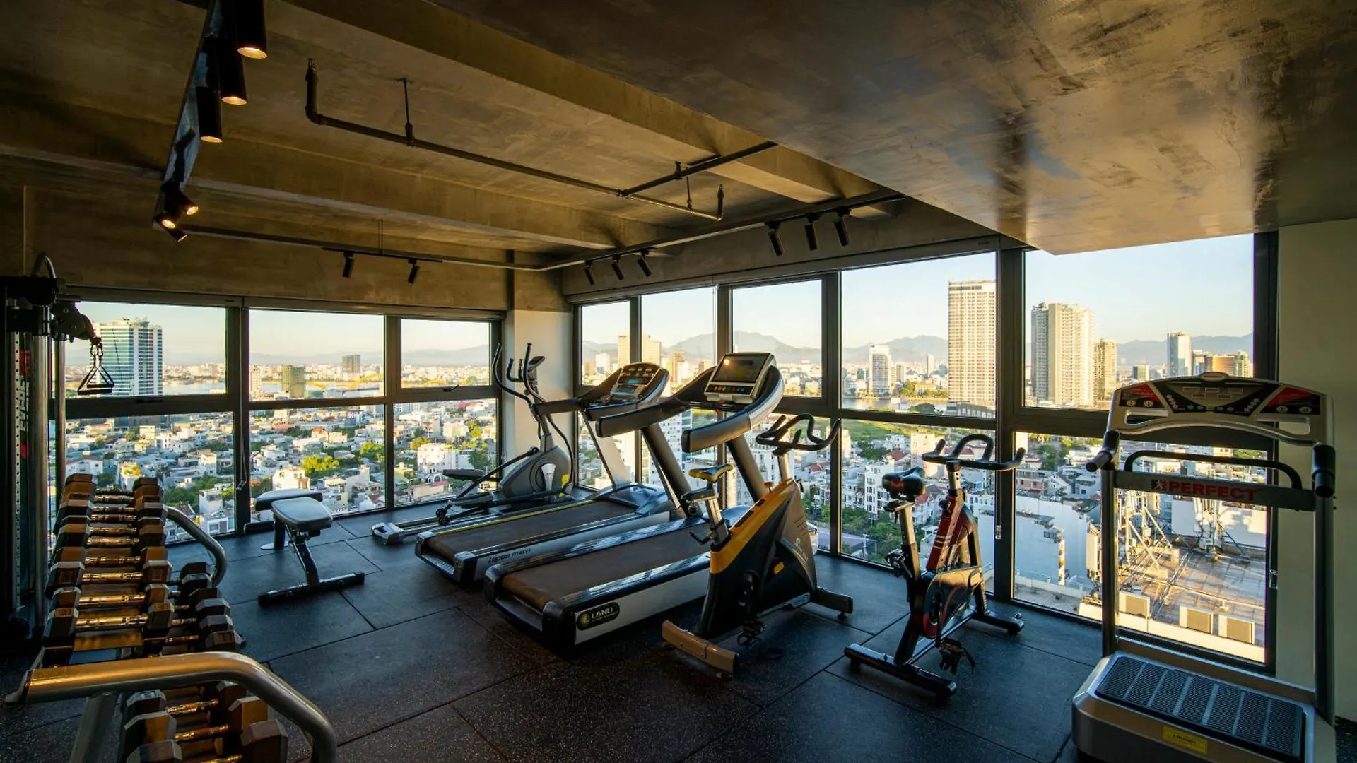 Luxtery Hotel & Spa Da Nang