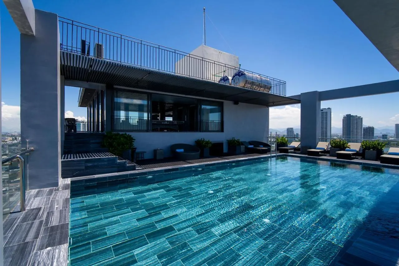 Luxtery Hotel & Spa Da Nang