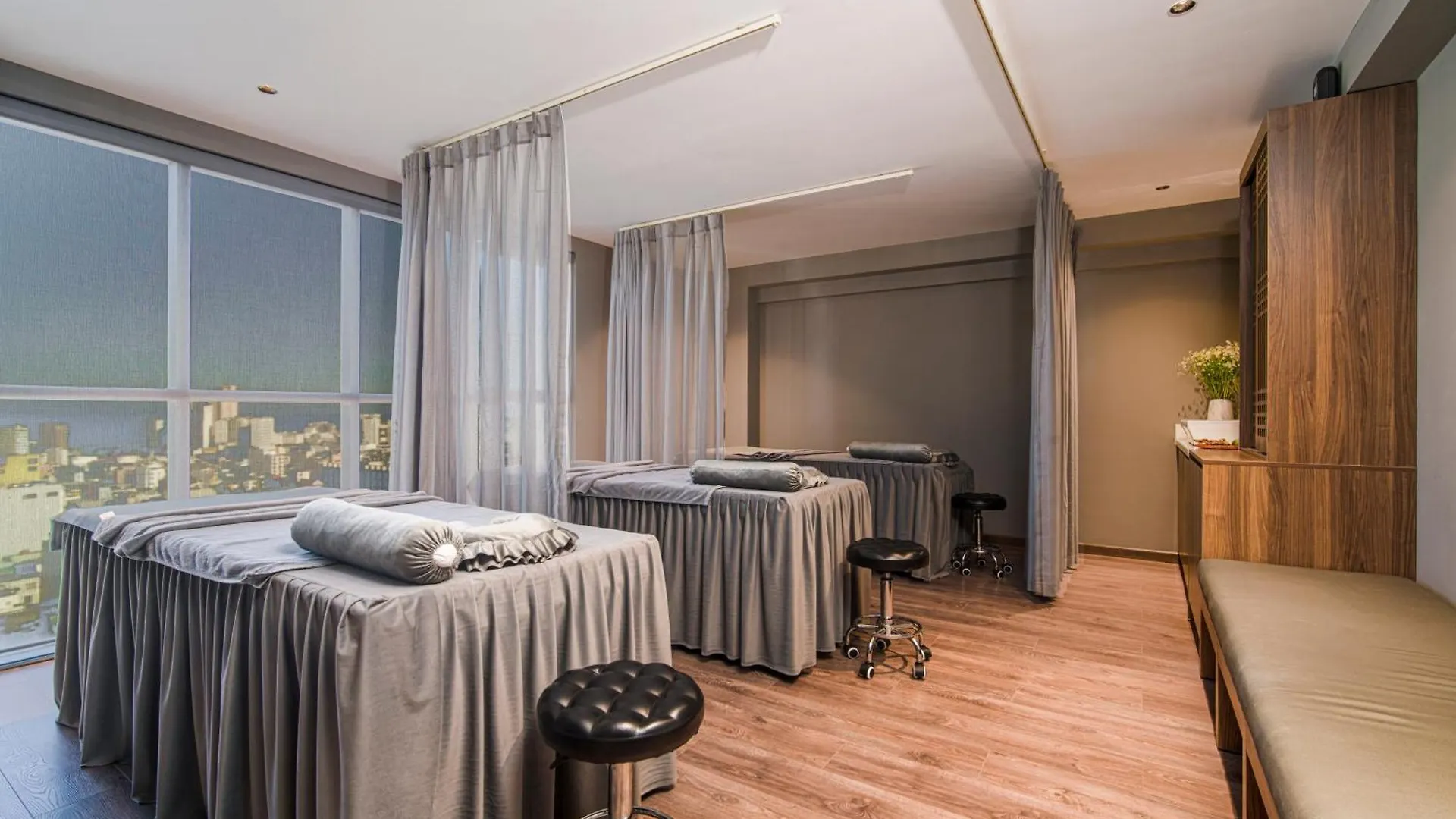 Luxtery Hotel & Spa Da Nang