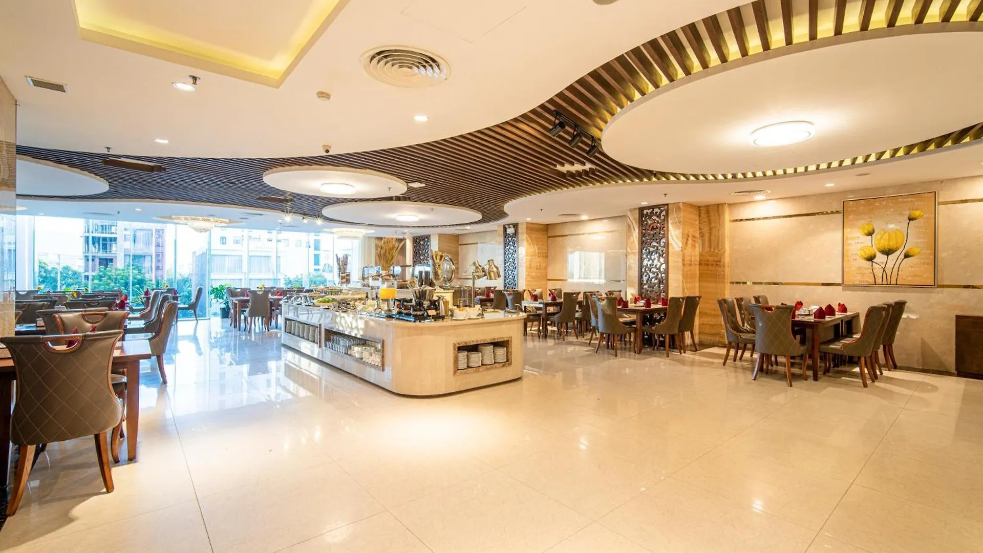 Luxtery Hotel & Spa Da Nang 4*,  Vietnam