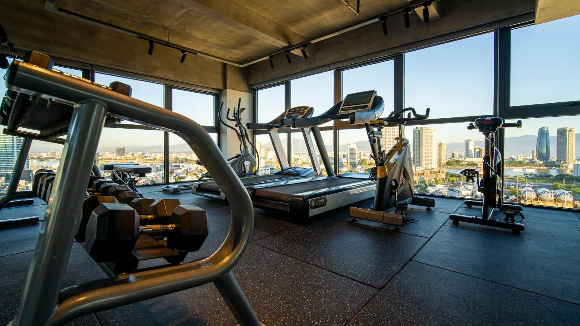 Luxtery Hotel & Spa Da Nang